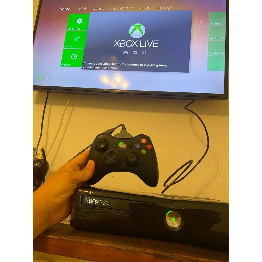 Microsoft XBox 360 S Slim 4GB Black Game Console 360S Controller + Charge + AC